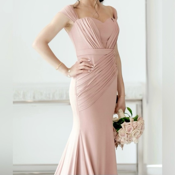 Gorgeous Maxi Dress SIZE: Small - Picture 2 of 4